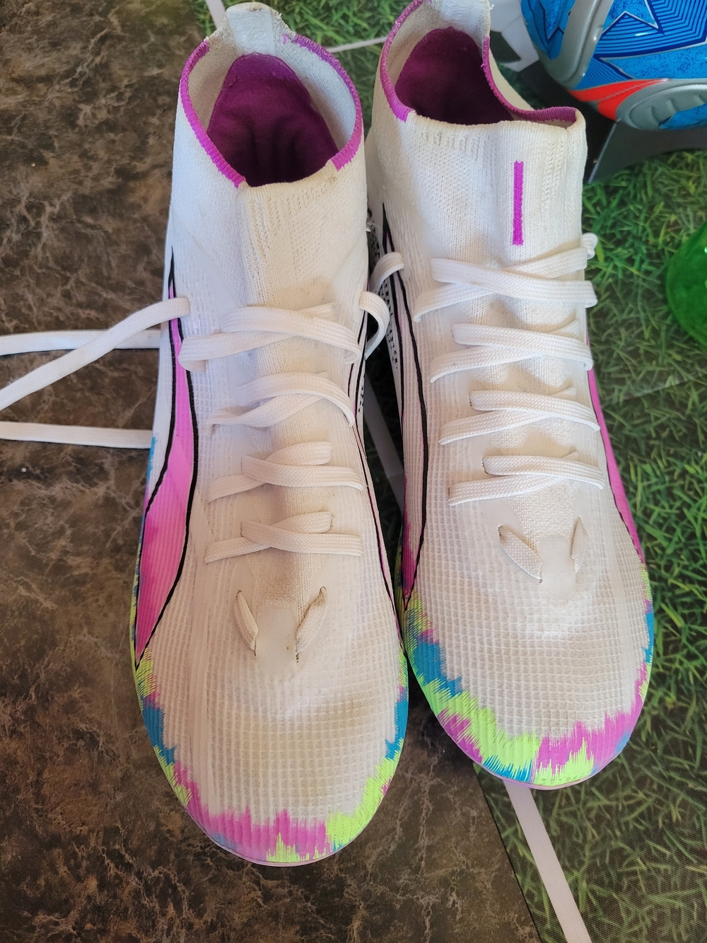 Puma Womens Soccer Cleats Size 6 - Picture 2 of 10